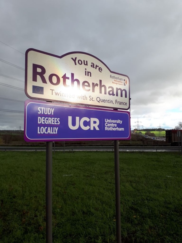 Roundabouts and Boundary Sign Advertising - Planning & Buying Experts -